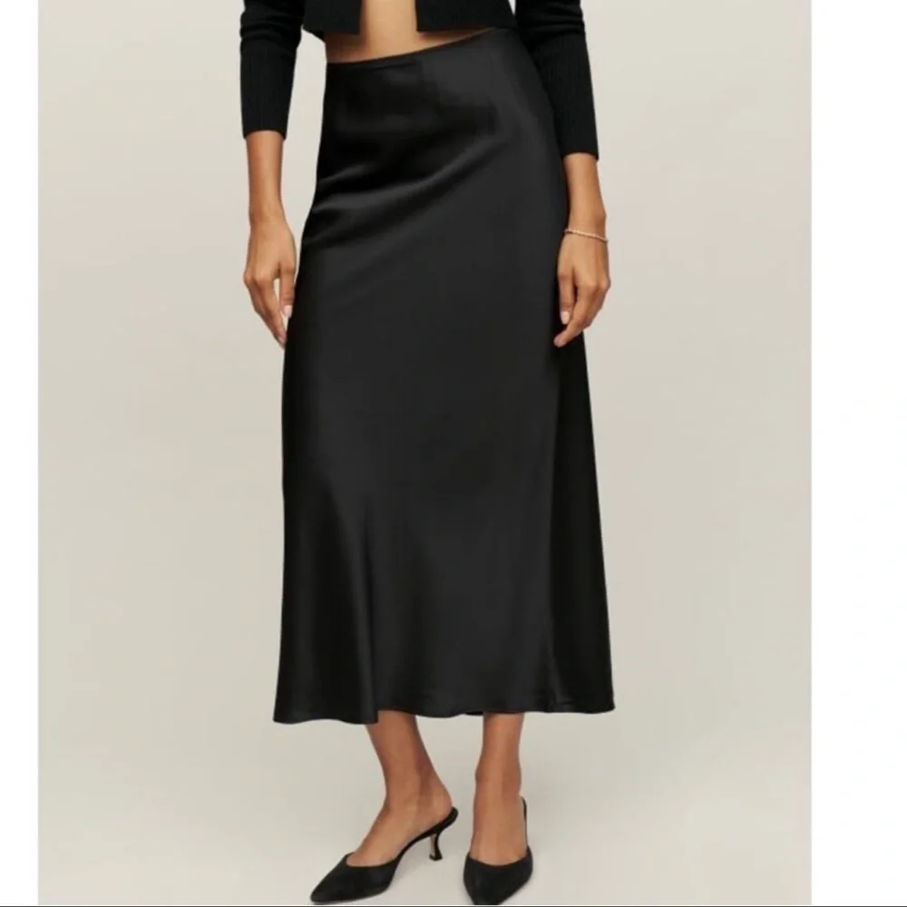 Reformation Layla Silk Skirt Black - Picture 2 of 7